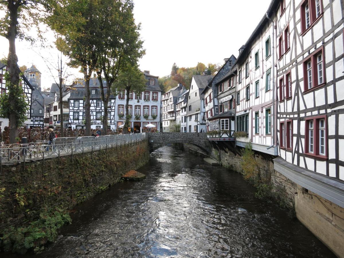 Historisches Haus Im Herzen Von Monschau Eksteriør billede